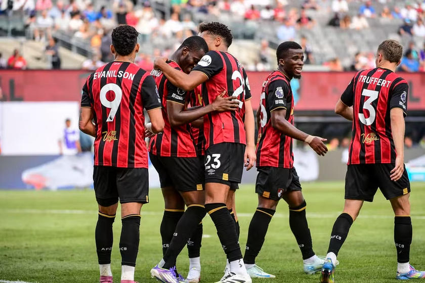 伯恩茅斯整条后防线已支离破碎