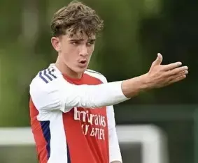 5岁235天的天才少年完成英超首秀