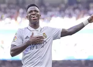 皇马3-0皇家奥维耶多，维尼修斯替补闪耀全场