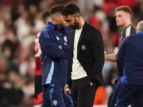 曼联主帅阿莫林