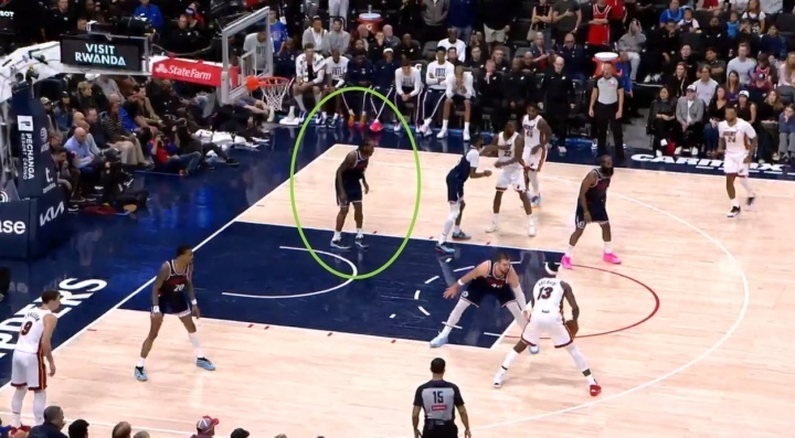 快船主场以119-120不敌热火