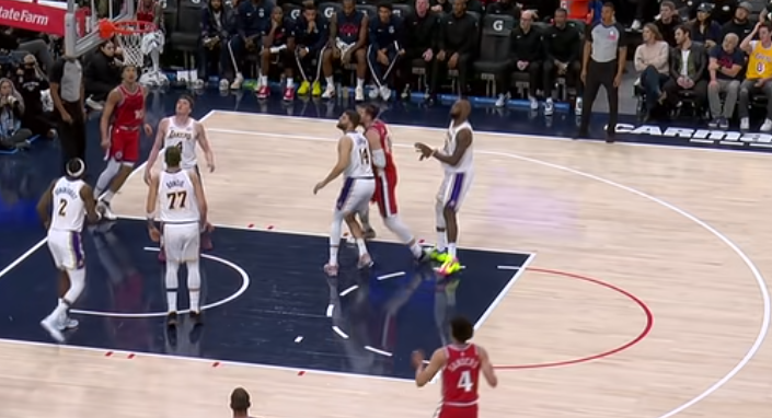 祖巴茨崴脚时刻