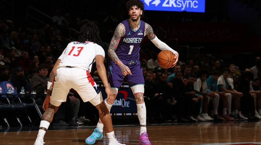 三球此役狂砍37分8篮板7助攻